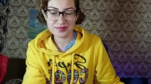 Snapshot of alice_peach chatting on 11.09.25 bigclit daddy squirt bigdildo fit online show from 11.09.25