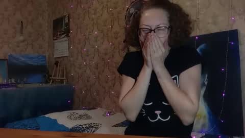 Snapshot of alice_peach chatting on 11.16.25 bigclit daddy squirt bigdildo fit online show from 11.16.25