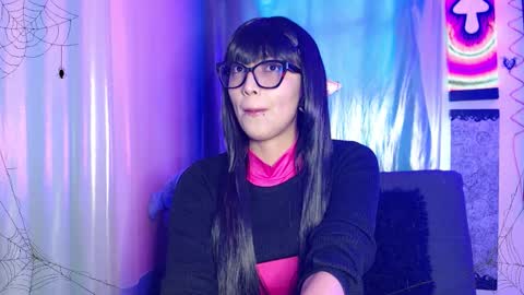      online show from 10.05.25
