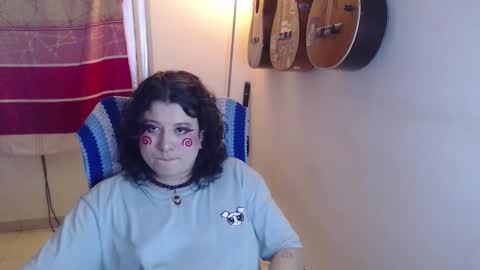 Alicia Aldara online show from 10.15.25