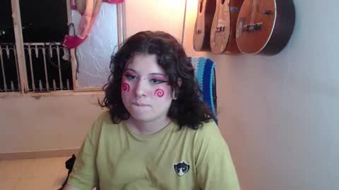 Alicia Aldara online show from 10.19.25