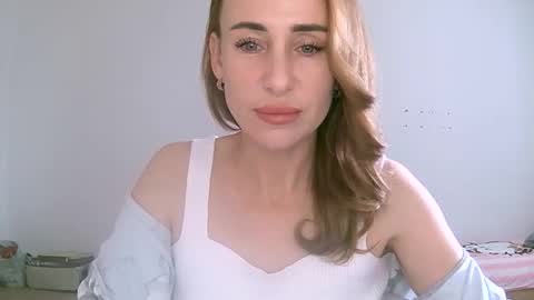 Alice Sewx online show from 09.18.25