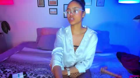 alice_simmons online show from 02.20.26