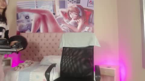 Snapshot of alice_sofia chatting on 02.10.25 Sofia online show from 02.10.25