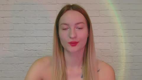 Snapshot of alice_sweet_01 chatting on 10.14.25 Alice online show from 10.14.25