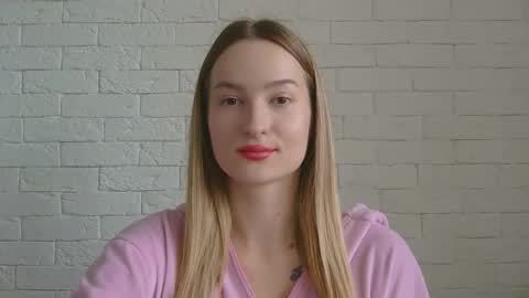 Snapshot of alice_sweet_01 chatting on 10.30.25 Alice online show from 10.30.25