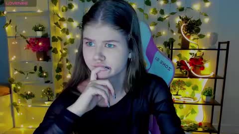 Snapshot of alice_tails chatting on 02.13.26 Alice online show from 02.13.26