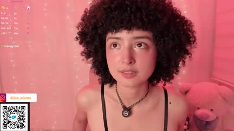 Snapshot of alice_wiinter chatting on 09.30.25 Alice online show from 09.30.25