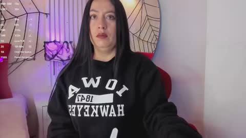 Snapshot of alicecorner chatting on 10.28.25 Alice Corner online show from 10.28.25