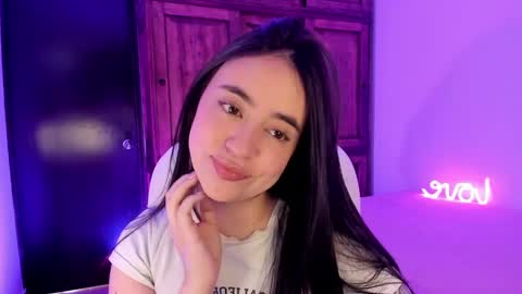 Snapshot of alicee_2 chatting on 12.02.24 Aliceee .. 97YP9VWGZHrefnav wishlist lists 1 online show from 12.02.24