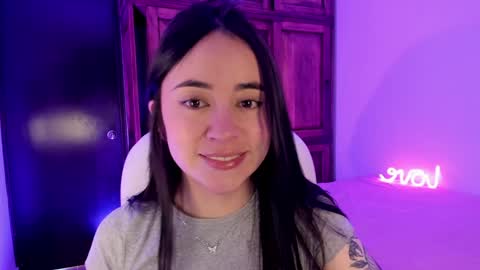 Snapshot of alicee_2 chatting on 12.17.24 Aliceee .. 97YP9VWGZHrefnav wishlist lists 1 online show from 12.17.24