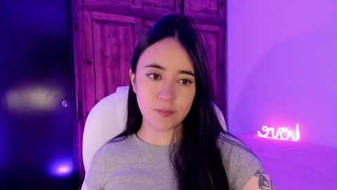 Snapshot of alicee_2 chatting on 01.06.25 Aliceee .. 97YP9VWGZHrefnav wishlist lists 1 online show from 01.06.25