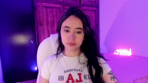 Snapshot of alicee_2 chatting on 01.16.25 Aliceee .. 97YP9VWGZHrefnav wishlist lists 1 online show from 01.16.25