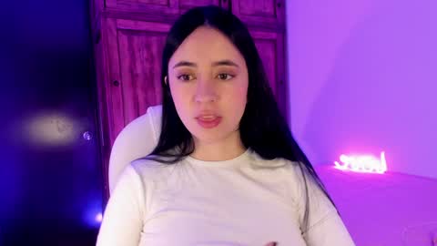 Snapshot of alicee_2 chatting on 02.03.25 Aliceee .. 97YP9VWGZHrefnav wishlist lists 1 online show from 02.03.25