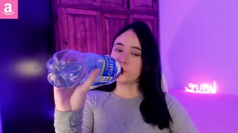 Snapshot of alicee_2 chatting on 02.27.25 Aliceee .. 97YP9VWGZHrefnav wishlist lists 1 online show from 02.27.25