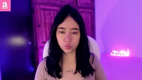 Snapshot of alicee_2 chatting on 02.28.25 Aliceee .. 97YP9VWGZHrefnav wishlist lists 1 online show from 02.28.25