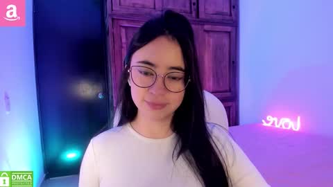 Snapshot of alicee_2 chatting on 09.12.25 Aliceee .. 97YP9VWGZHrefnav wishlist lists 1 online show from 09.12.25