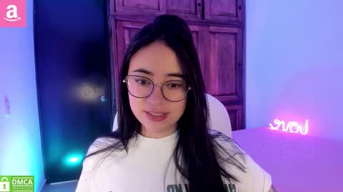Snapshot of alicee_2 chatting on 09.14.25 Aliceee .. 97YP9VWGZHrefnav wishlist lists 1 online show from 09.14.25