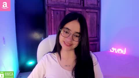 Snapshot of alicee_2 chatting on 09.17.25 Aliceee .. 97YP9VWGZHrefnav wishlist lists 1 online show from 09.17.25