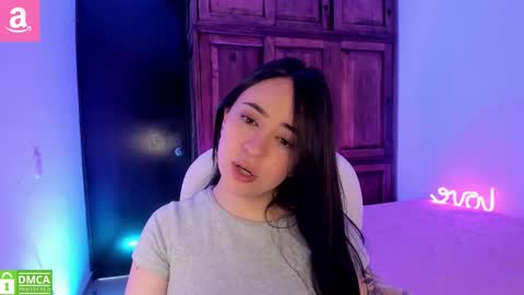 Snapshot of alicee_2 chatting on 09.25.25 Aliceee .. 97YP9VWGZHrefnav wishlist lists 1 online show from 09.25.25