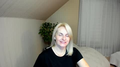 Alicee online show from 01.04.25