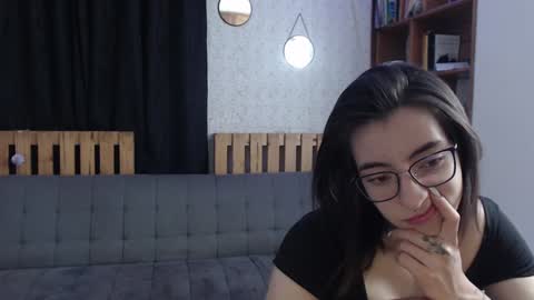 alicee_logan_ online show from 02.06.25
