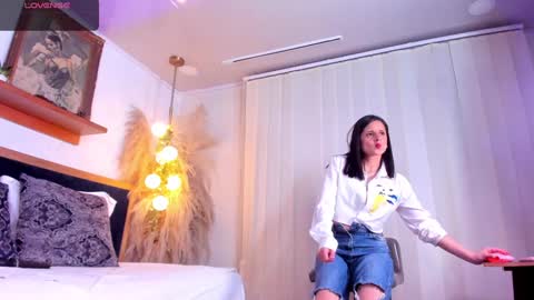 Snapshot of alicee_milf_ chatting on 01.15.25 Aleja online show from 01.15.25