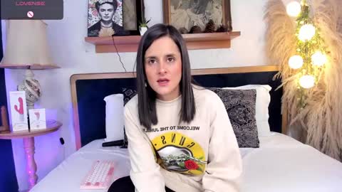 Snapshot of alicee_milf_ chatting on 01.24.25 Aleja online show from 01.24.25