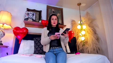 Snapshot of alicee_milf_ chatting on 01.29.25 Aleja online show from 01.29.25