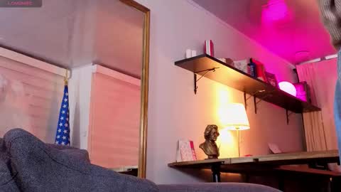 Snapshot of alicee_milf_ chatting on 09.25.25 Aleja online show from 09.25.25