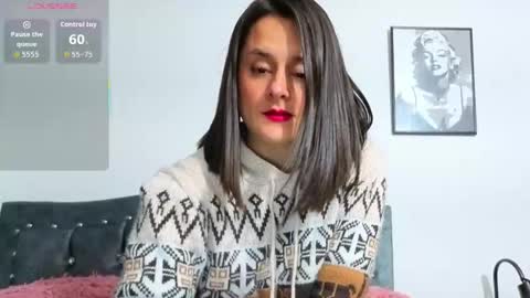 Snapshot of alicee_milf_ chatting on 09.29.25 Aleja online show from 09.29.25