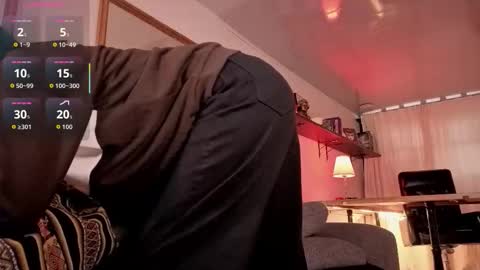 Snapshot of alicee_milf_ chatting on 10.06.25 Aleja online show from 10.06.25