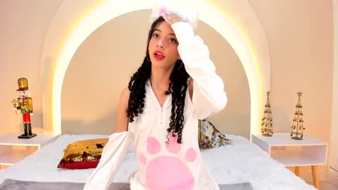 Snapshot of alicee_rodriguez chatting on 12.20.24 alice online show from 12.20.24