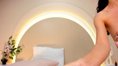 Snapshot of alicee_rodriguez chatting on 02.03.25 alice online show from 02.03.25