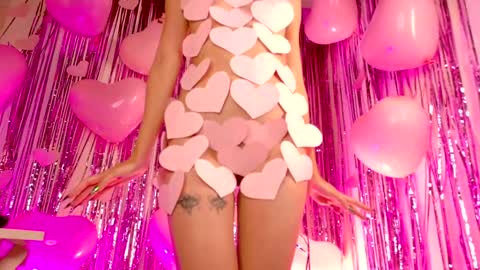 Snapshot of alicee_rodriguez chatting on 02.07.25 alice online show from 02.07.25