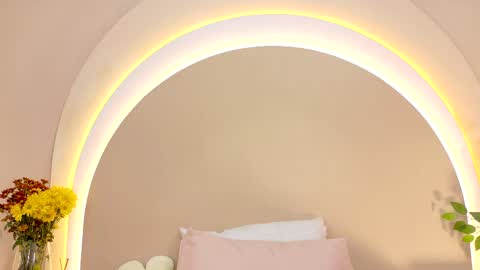 Snapshot of alicee_rodriguez chatting on 02.26.25 alice online show from 02.26.25