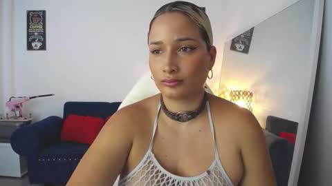 Alicia    1000 PM - 600 AM COLOMBIAN TIME online show from 12.17.25