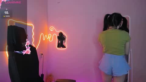 Snapshot of aliceeinwonderlanddd chatting on 02.08.26 Alice online show from 02.08.26