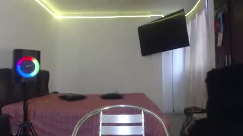 aliceesmiths online show from 10.25.25