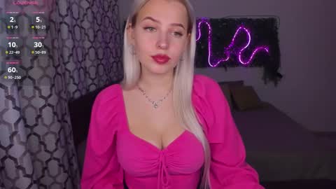 Snapshot of alicefreman chatting on 12.16.24 Alice online show from 12.16.24