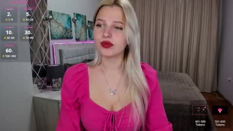 Snapshot of alicefreman chatting on 01.09.25 Alice online show from 01.09.25