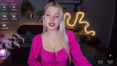 Snapshot of alicefreman chatting on 01.16.25 Alice online show from 01.16.25