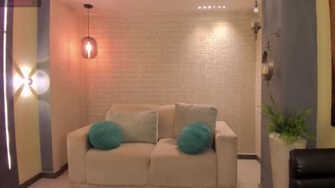 Snapshot of aliceharperx chatting on 10.11.25 Alice online show from 10.11.25