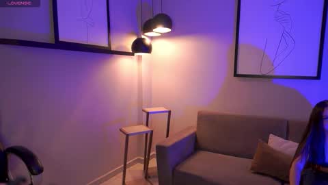 Snapshot of aliceharperx chatting on 10.31.25 Alice online show from 10.31.25