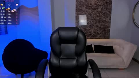 Snapshot of aliceharperx chatting on 11.07.25 Alice online show from 11.07.25