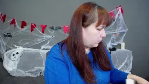 Snapshot of aliceinks chatting on 10.26.25 AliceInks online show from 10.26.25