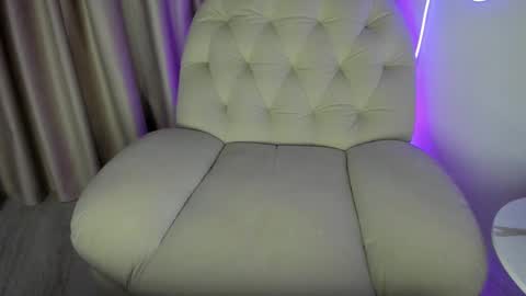 AliceLevine online show from 11.27.25