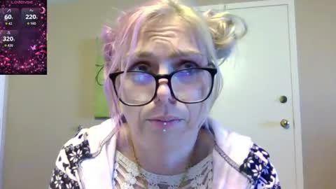 Snapshot of aliceliddell710 chatting on 06.24.26 Alice Liddell online show from 06.24.26