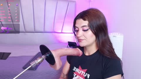 alicemillerr_ online show from 01.13.25