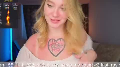 Snapshot of alicemilman chatting on 07.21.26 Alice online show from 07.21.26
